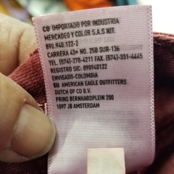 American Eagle jeans maroons 6 crop raw edge - Picture 8 of 13